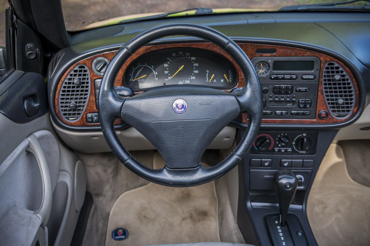 Saab 900 Convertible