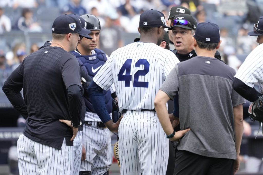Yankees SP Domingo Germán keeps trying to get a perfect game after referee appears to say 'you have to wash your hands'