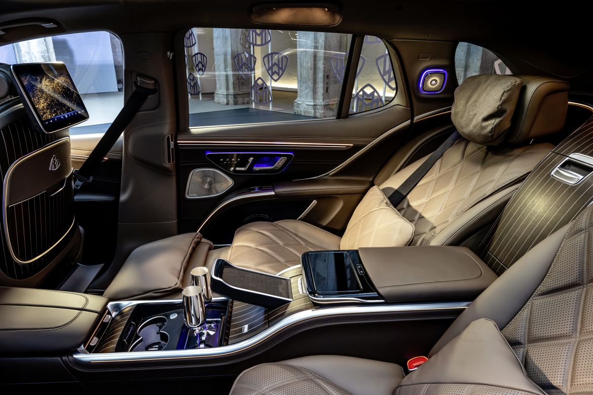 Mercedes-Maybach EQS SUV luxury EV