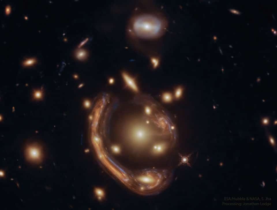 Finally clear what is dark matter?  Einstein's rings confirm the previous theory