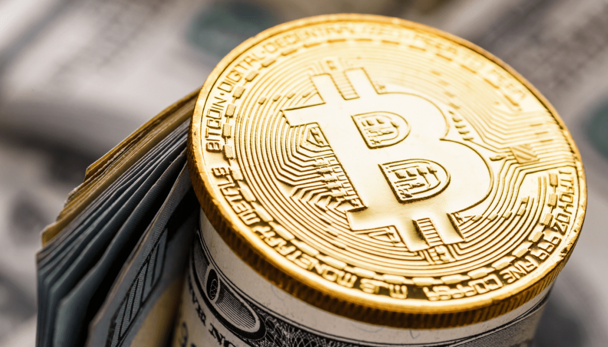 Bitcoin surges 10% to $30K amid protracted banking crisis