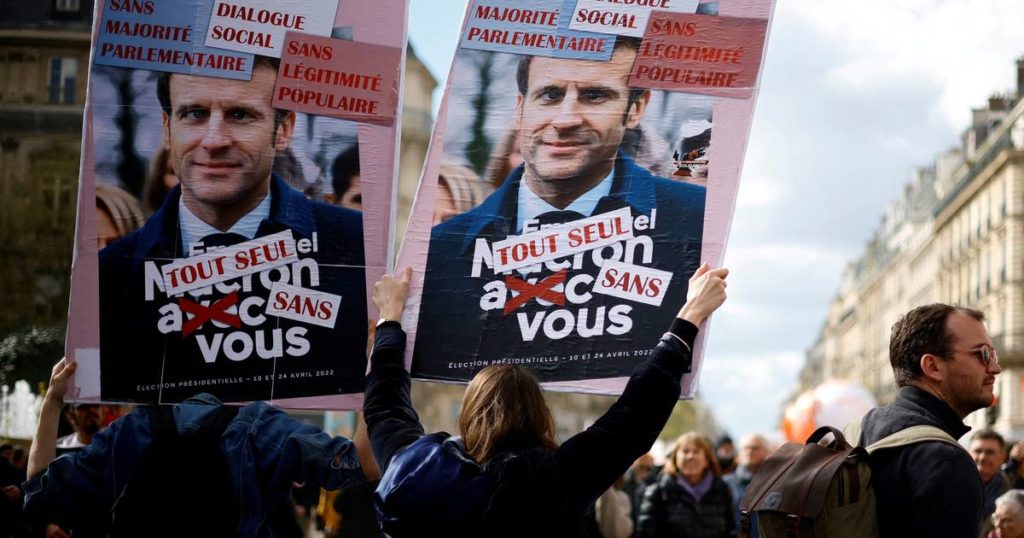 French President Macron signs controversial pension law, anticipating new protests |  outside