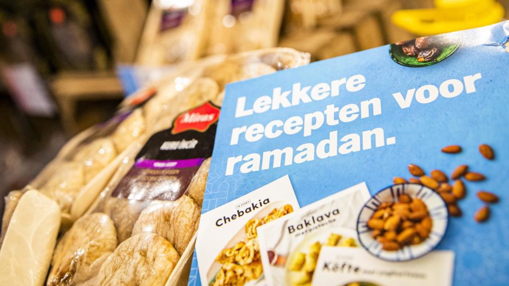 Most supermarkets and shops ignore Eid al-Fitr |  Economy