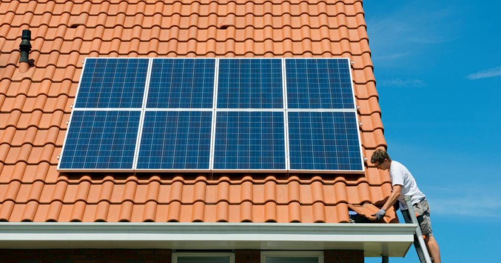 Solar panel cleaning, is it useful or superfluous?  |  living