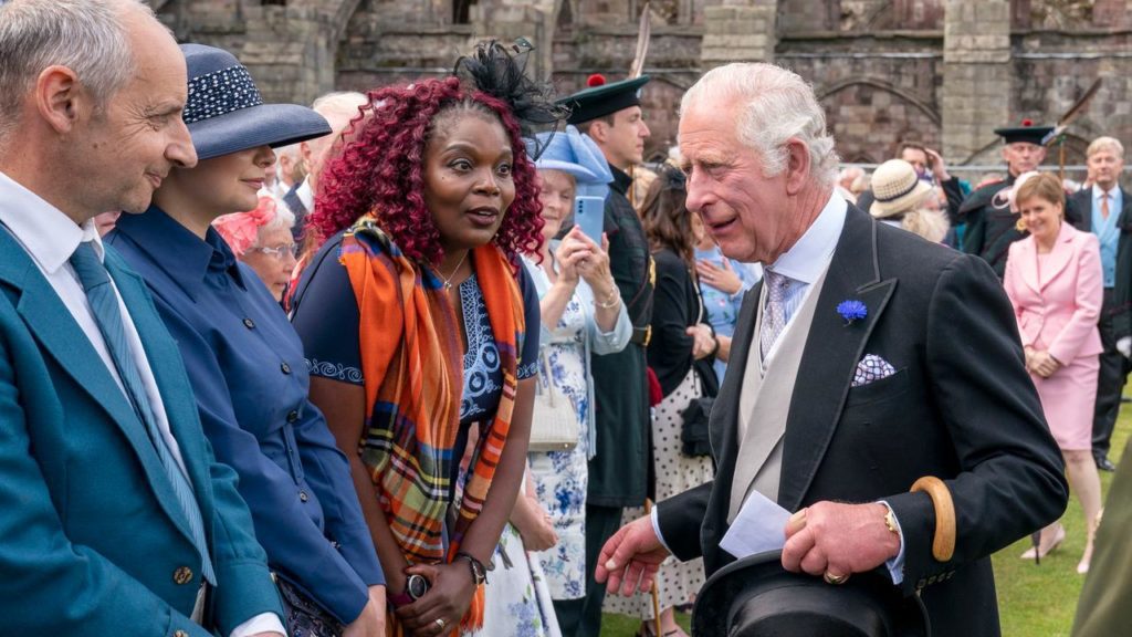 What happens at the garden parties organized by King Charles?  |  Royal family