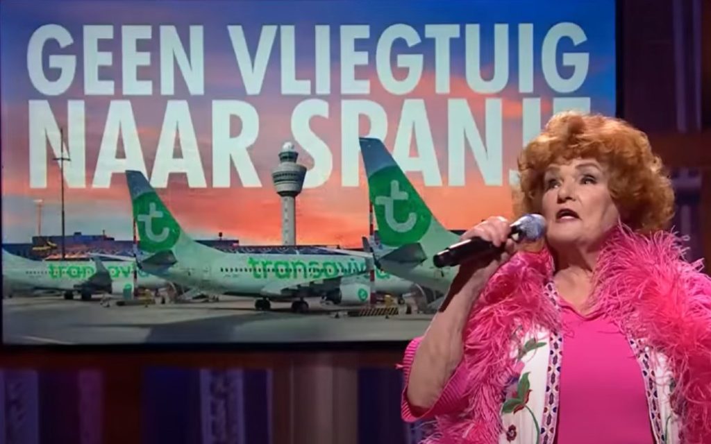 Instead of 'Eviva España' Imca Marina sings 'No (Transavia) Plane to Spain'