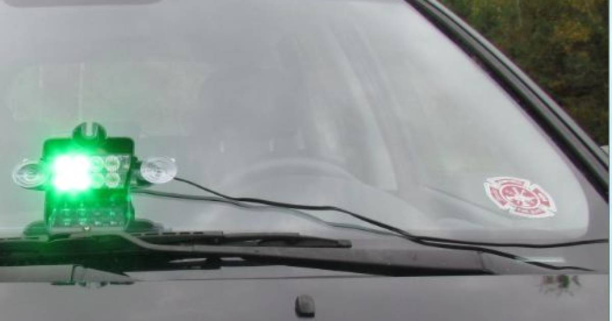 If you see a car with a flashing green light in Belgium, you’d better stop |  car