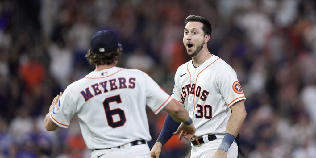 Kyle Tucker, Astros walk off Cubs to complete the sweep