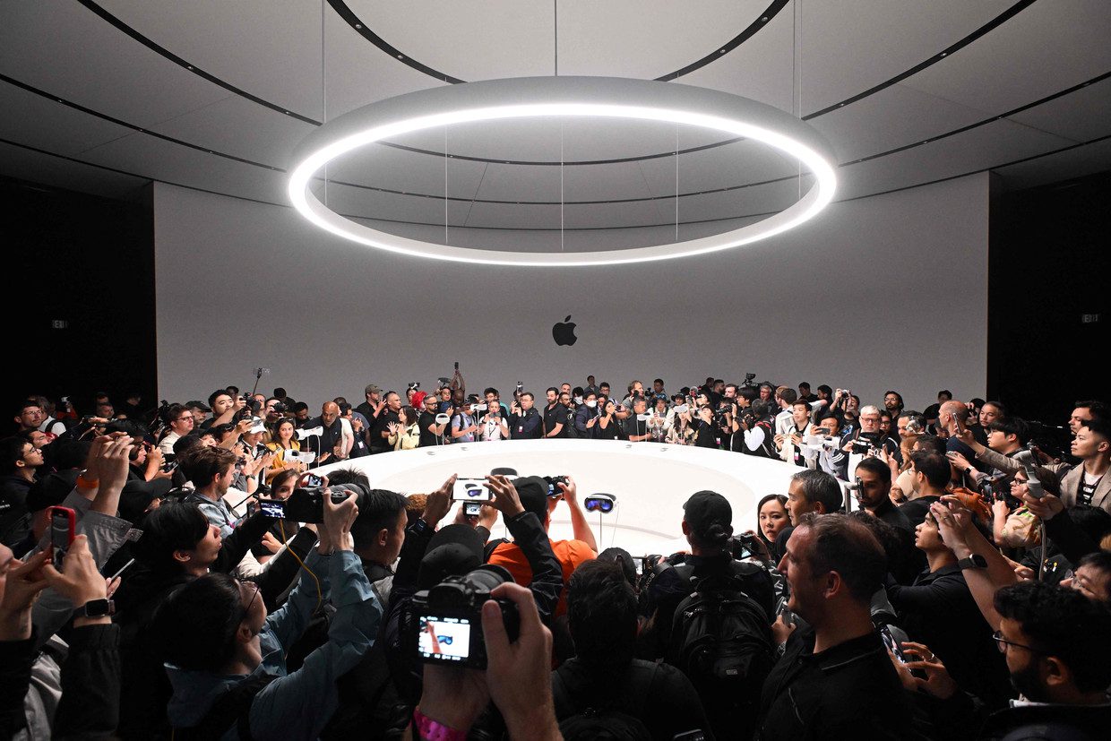 High interest in the Vision Pro display at the Apple Park campus in Cupertino, California.  AFP photo