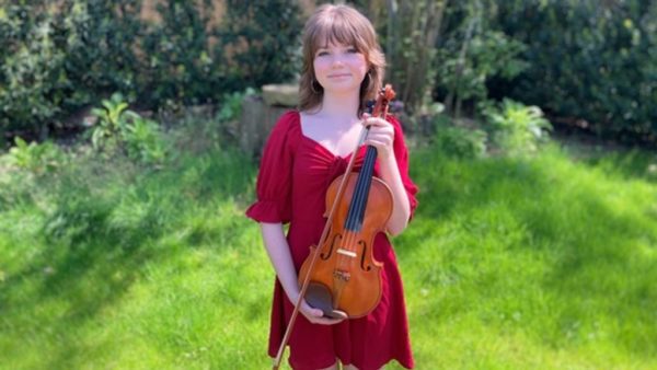 Violinist Ellen, 12, from Bilthoven will be performing tonight at New York’s Carnegie Hall
