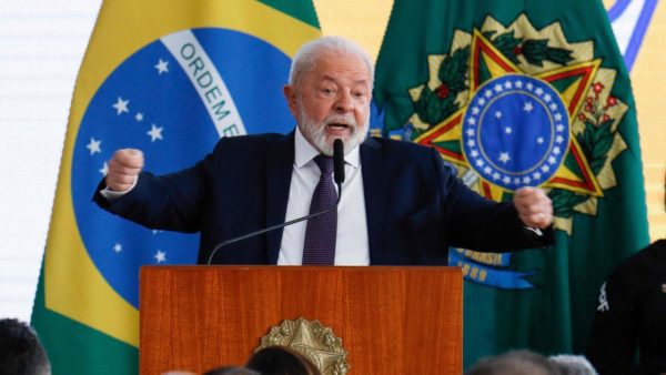 Brazilian President Ends “30 Guns Per Person” |  outside