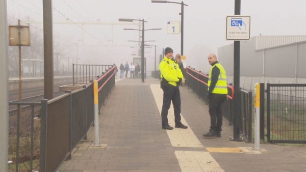 “Agents on the train to prevent inconvenience to asylum seekers”