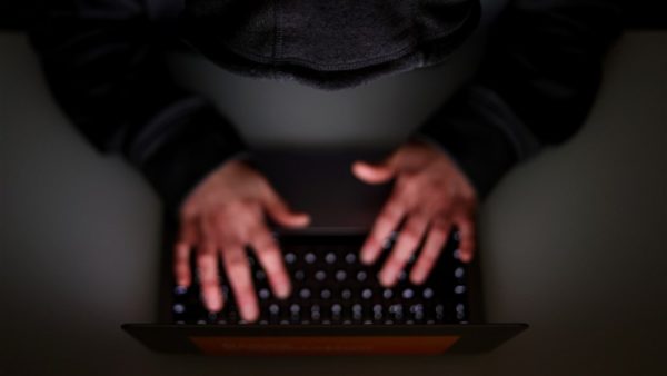 Dutchman receives 100,000 emails from US military due to typo