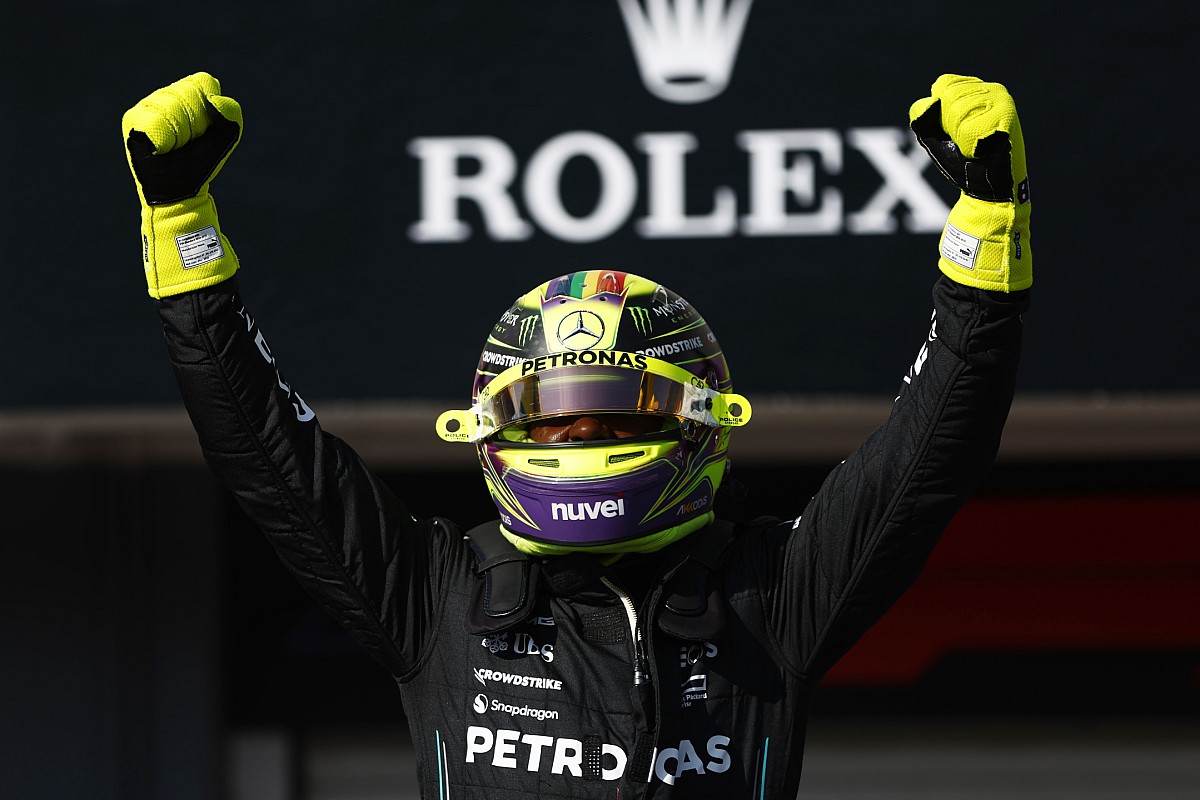 Hamilton snatches the North Pole from Verstappen by 0.003 seconds