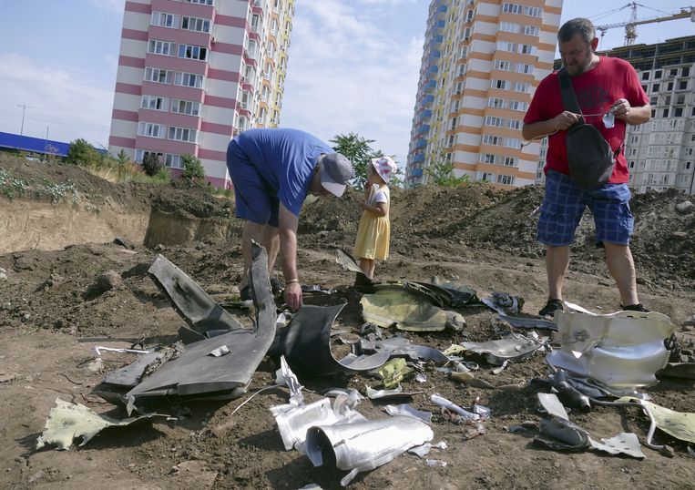 Ukraine deploys US-supplied cluster bombs for first time • Russian prosecutors seek 20-year prison sentence against Navalny