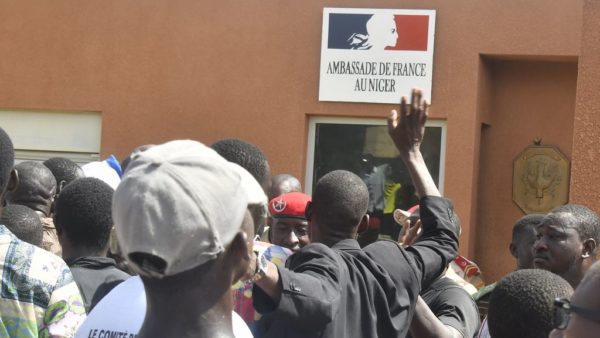 The military council in Niger expels the French ambassador, and Paris rejects the decision