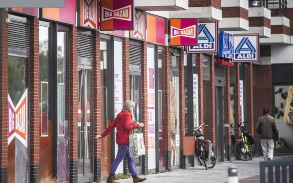 Big Bazar Delfzijl has been declared bankrupt.  The discount does not abide by the payment arrangements