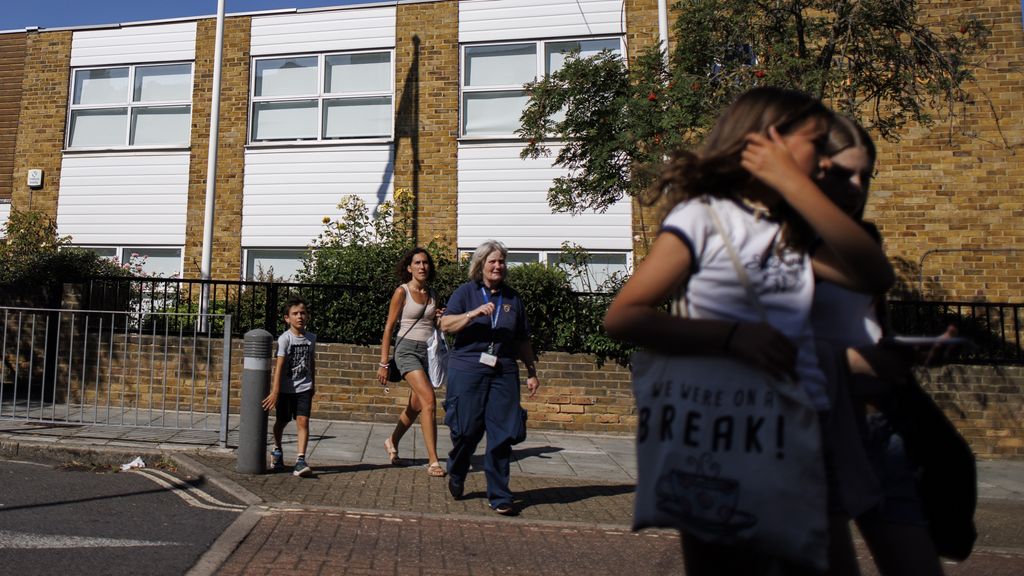 Hundreds of schools in the UK are at risk of closure due to the risk of collapse