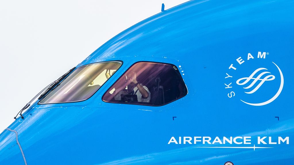 KLM pilots will be off work for a short period of time on Monday