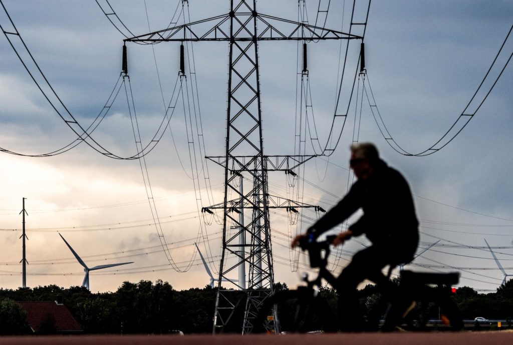 Avoid network congestion? Build your own energy grid