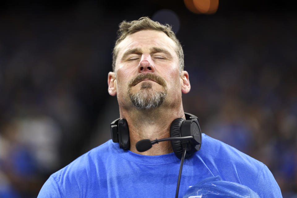 Lions coach Dan Campbell will need to focus his team during Week 4 against the Packers.  (Photo by Kevin Sabitos/Getty Images)