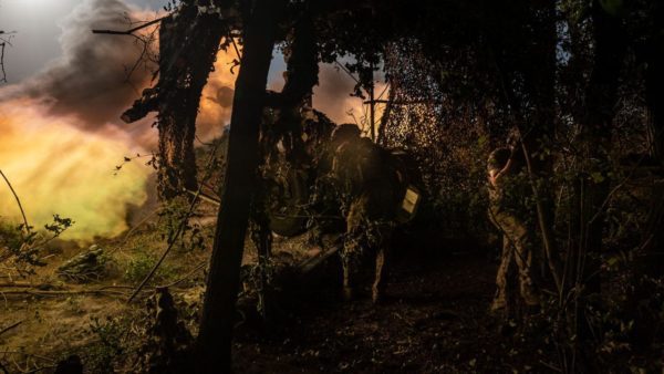 Russian forces attack a major city in eastern Ukraine  War in Ukraine