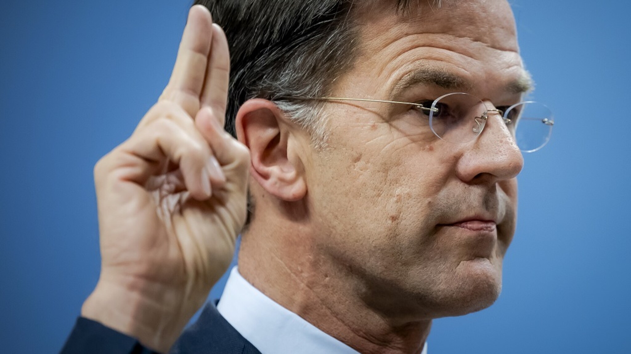 Rutte: “What we did to tens of thousands of parents is terrible.”