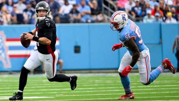 The Falcons’ Taylor Heinicke replaces QB Desmond Ridder against the Titans