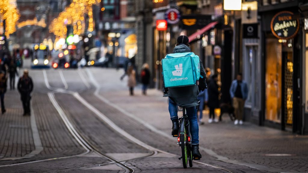 Deliveroo must definitively comply with the collective labor agreement and pay the pensions