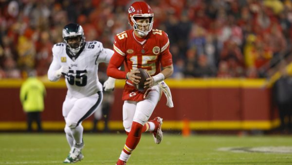 Patrick Mahomes refuses to throw Chiefs receivers under the bus after crucial fall