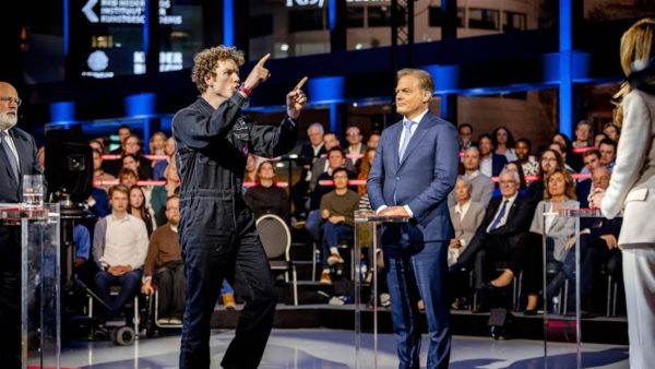 Police arrest LEF leader who disrupted party leader debate