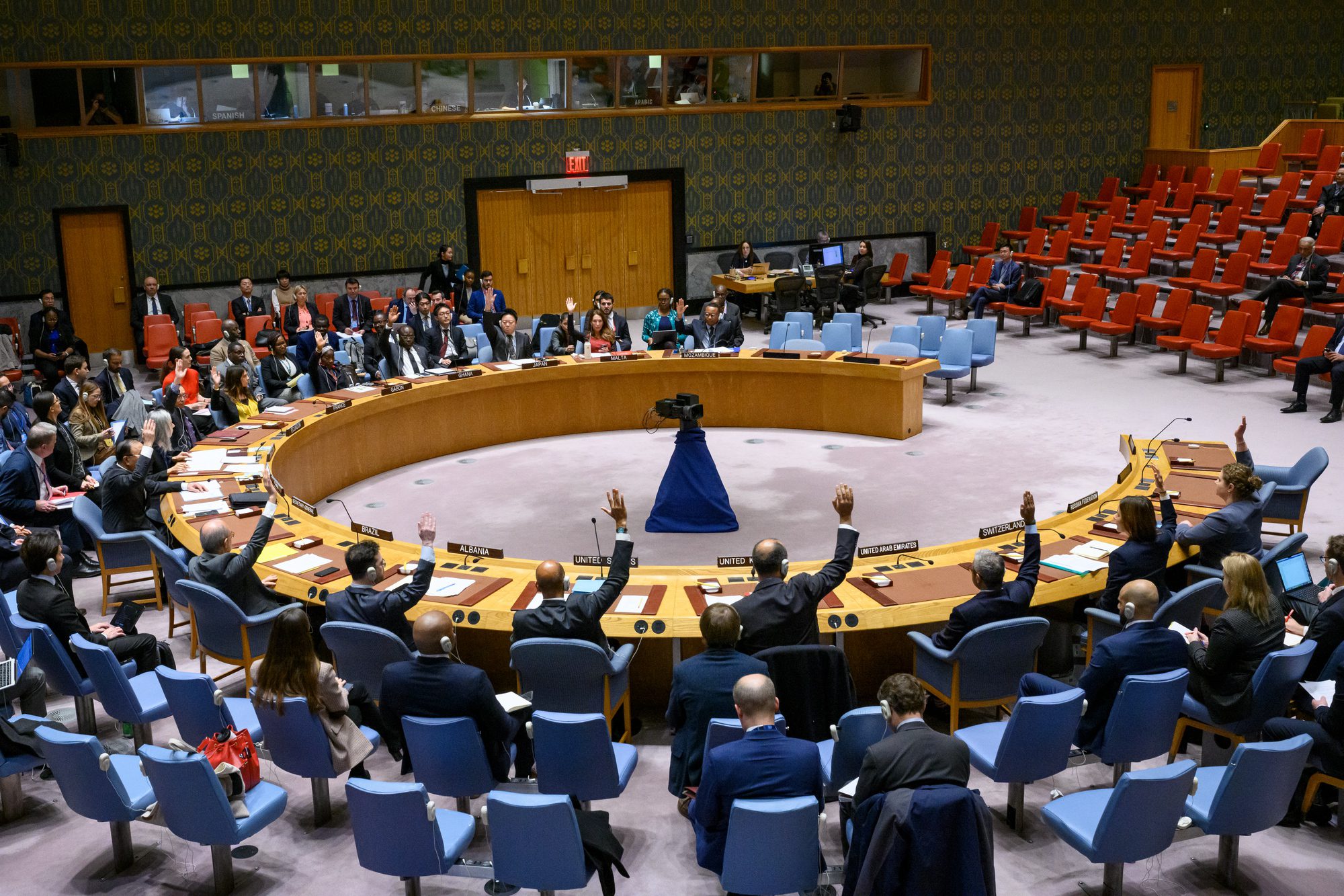 Pressure is mounting on Israel to implement a cease-fire as the UN Security Council agrees to a long-running humanitarian moratorium on the Gaza Strip.  Foreign commentator Bernard Hummelberg says the proposal was not vetoed by the US, which is an important signal.  