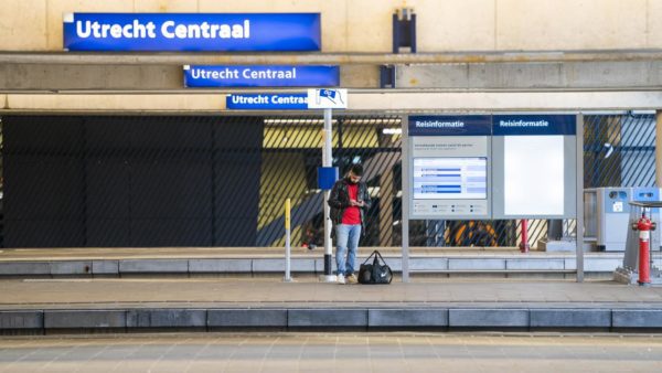 Utrecht and Amsterdam Central in the top ten of the best European stations |  Economy
