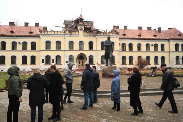 One person was killed in an attack on the Russian city of Belgorod, according to the governor.  • Russian air strikes hit Kyiv and Kharkiv