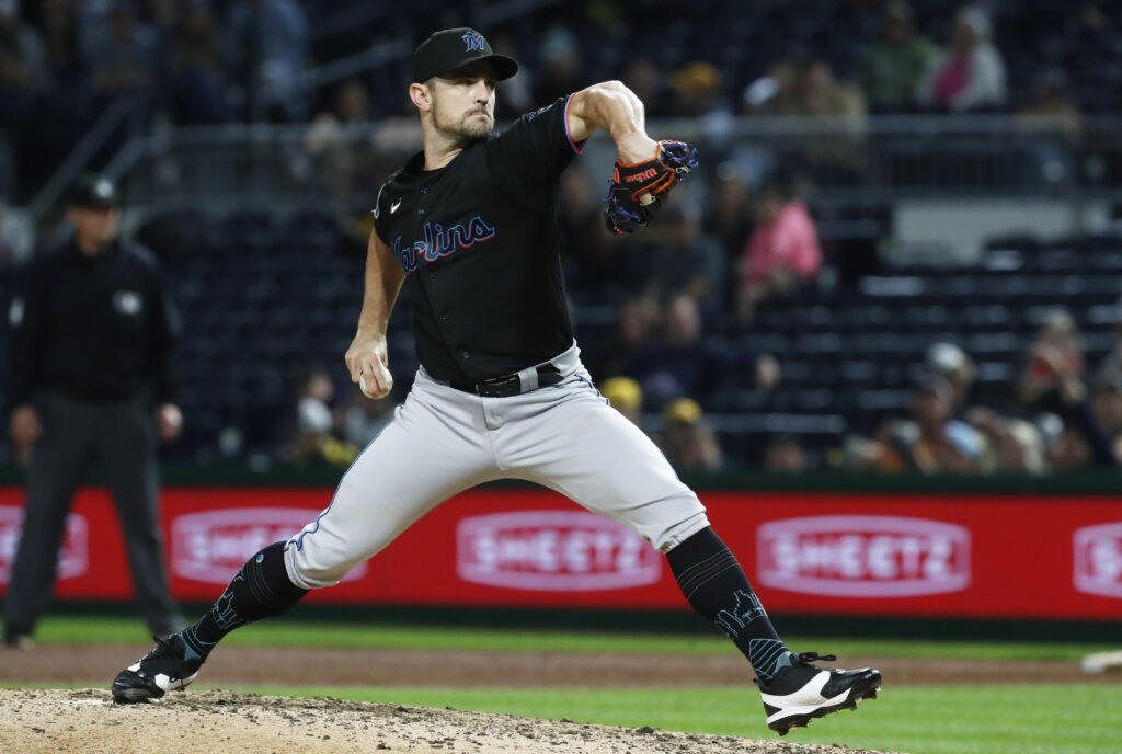 Rangers sign David Robertson