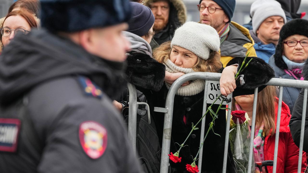 Tight security measures and heavy police presence around Navalny’s funeral |  outside