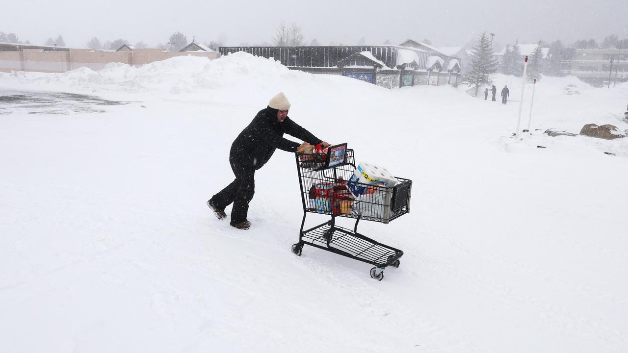 Snowstorm leaves tens of thousands of Americans without power |  Abroad