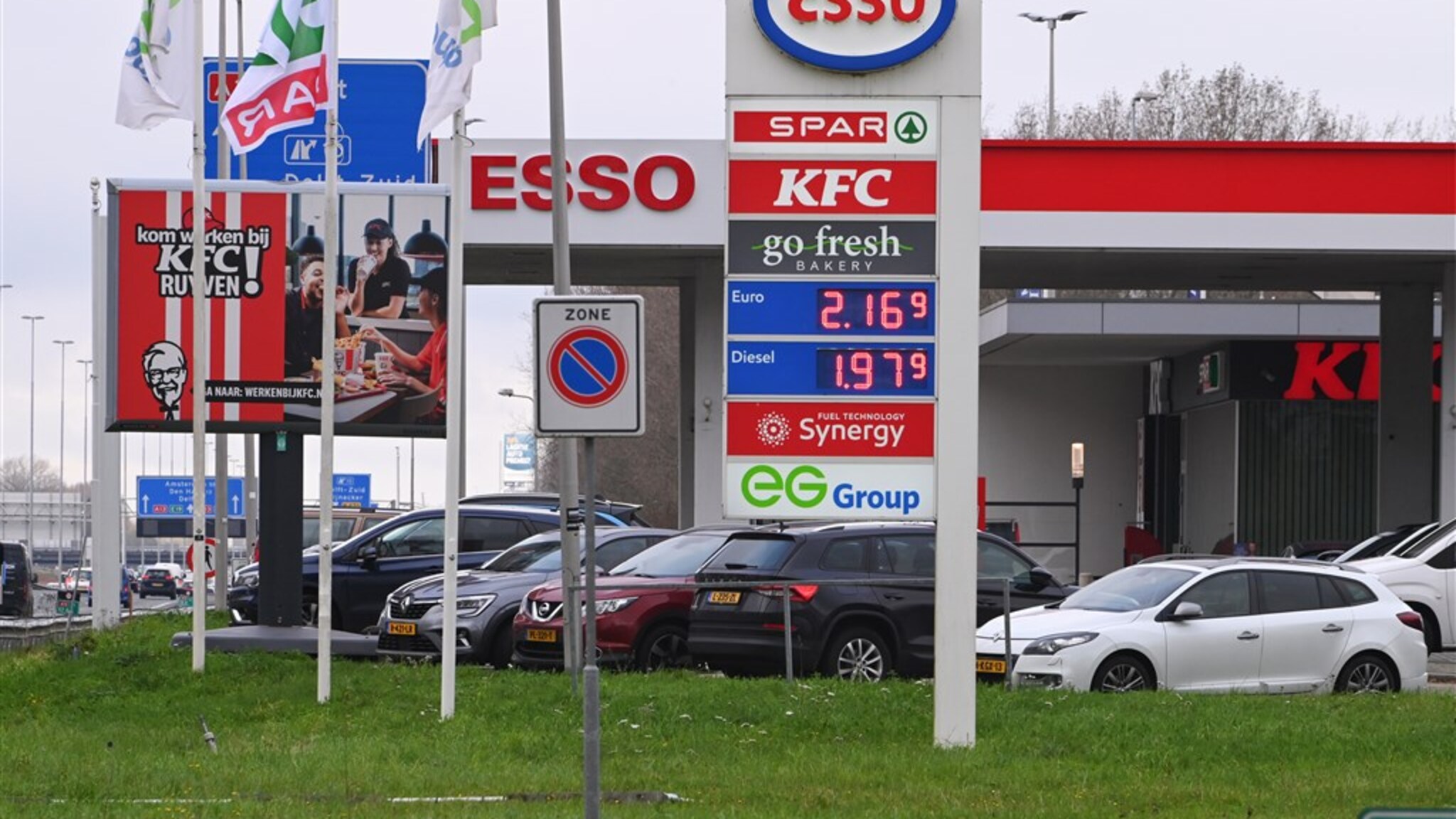 Prices are high or not: we are just filling up with more gasoline