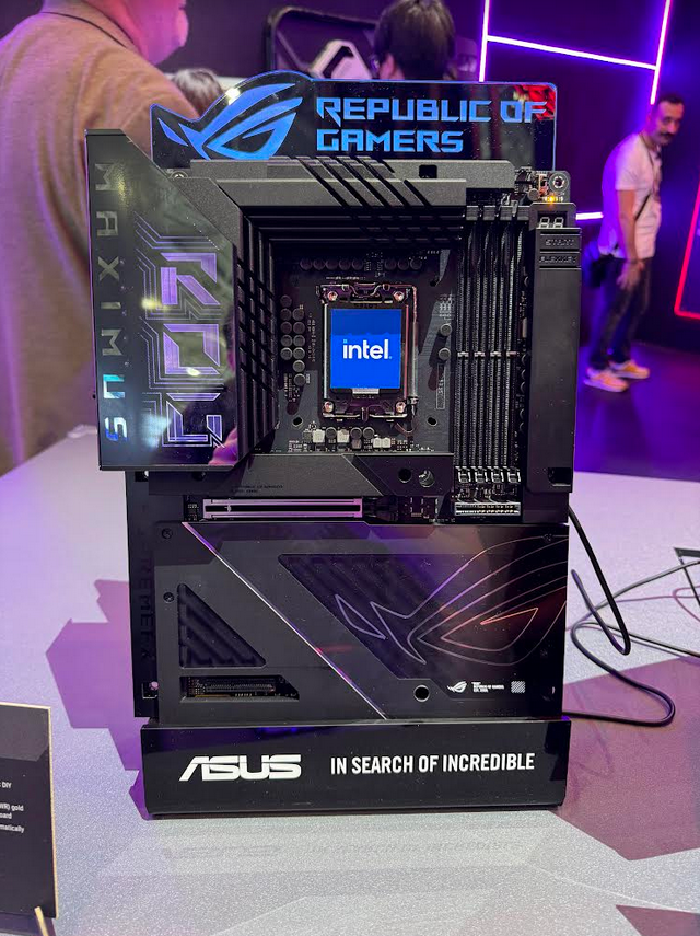 ASUS ROG MOBO