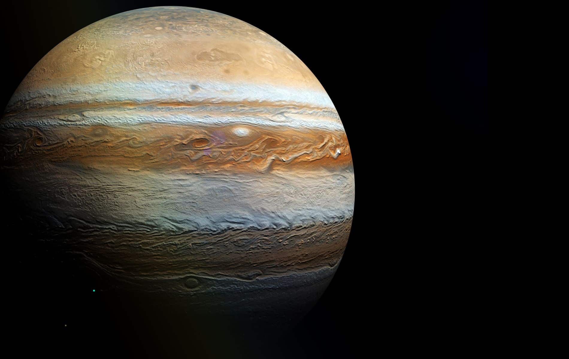 James Webb zooms in on a "boring" part of Jupiter