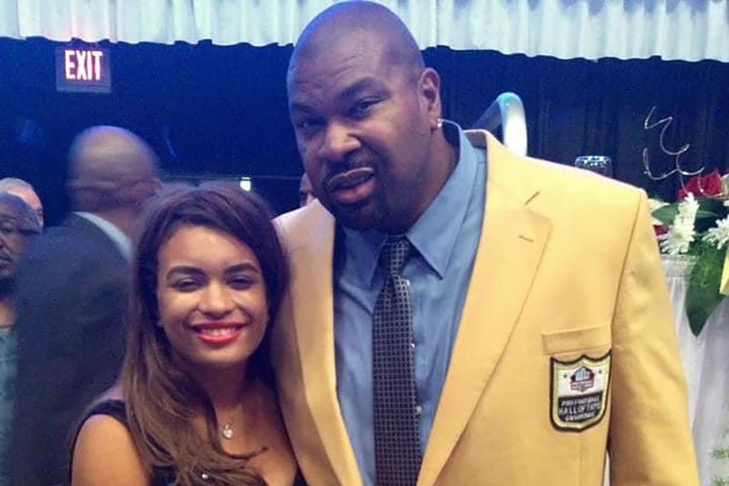 Larry Allen's daughter is "in complete shock" after his sudden death while on vacation