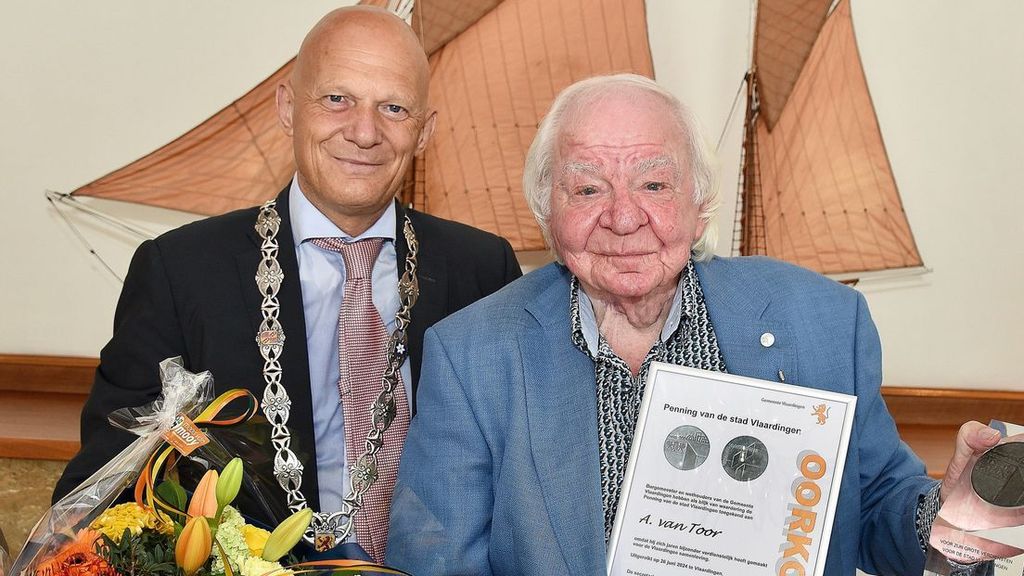 Vlaardingen pays homage to the famous residents Bas and Ad, known as Pasi and Adrian