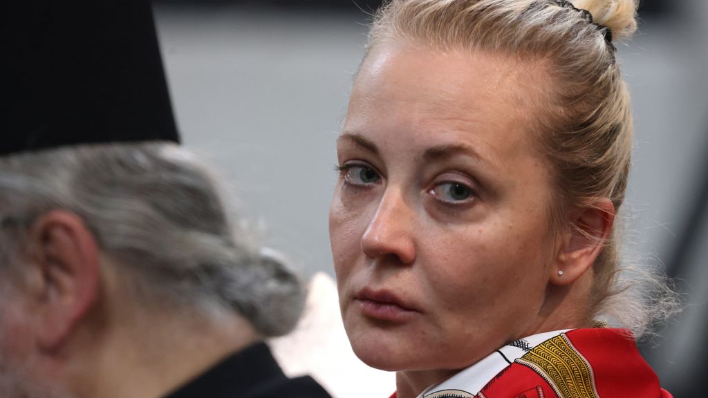 Russia issues arrest warrant for Navalny’s widow