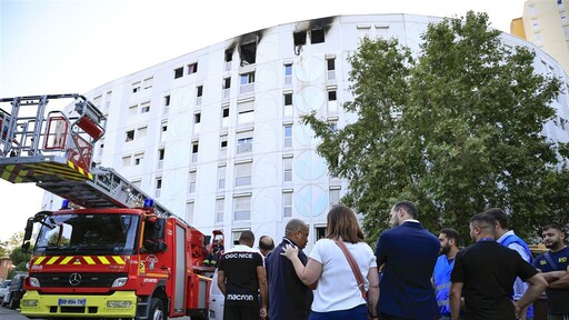 Seven dead in Nice apartment fire, including three young children | RTL News