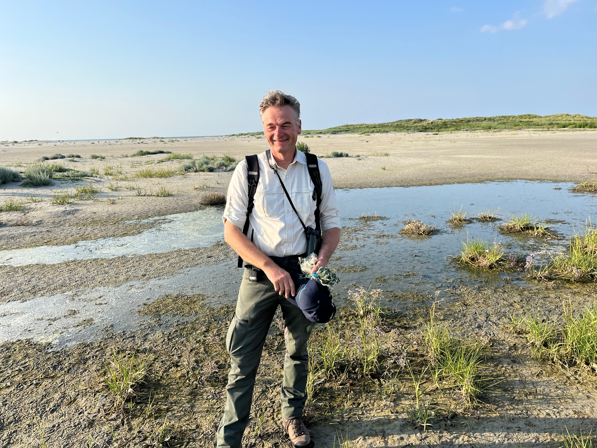 Forest Ranger Says Goodbye to 'Rottumeroog' - Vroege Vogels