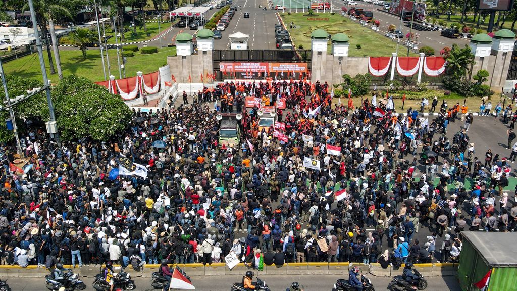 Indonesian government declines to amend election law after widespread protests