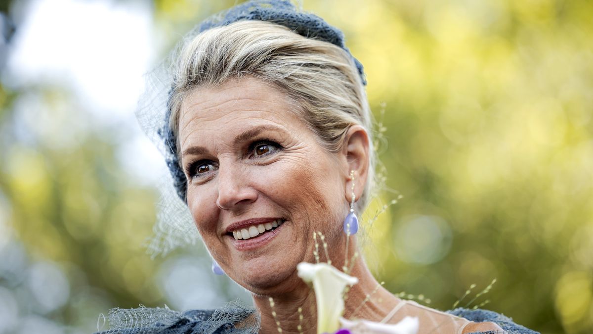 Queen Maxima visits the Financial Assistance Office in The Hague