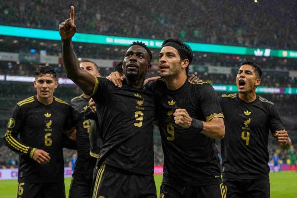Mexico Ends Four-Decade World Cup Knockout Drought With 2-0 Victory Over Ecuador